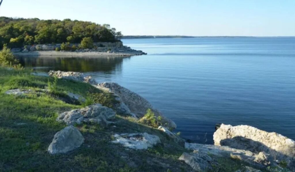 lake texoma should be capitalized