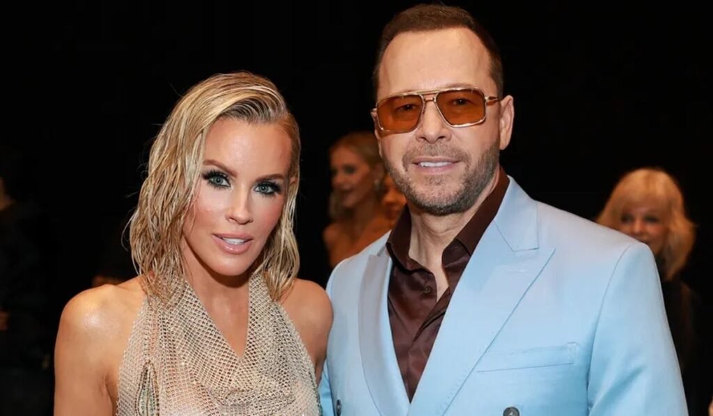 donnie wahlberg wife