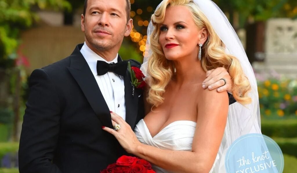 donnie wahlberg wife